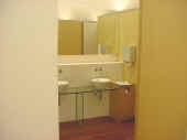 女子トイレ出入口
