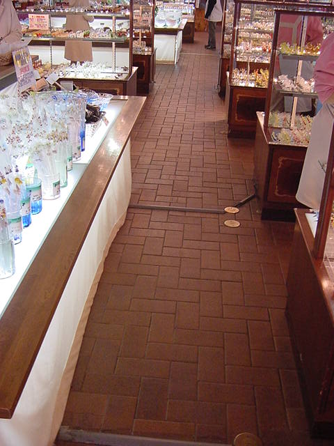 館内通路(幅:92cm)