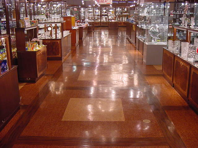 館内通路(幅:243cm)