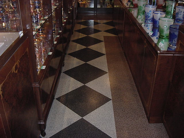 館内通路(幅:95cm)