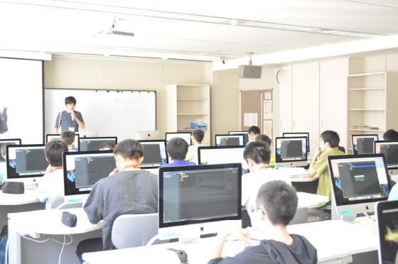 会津大学コンピューターサイエンスサマーキャンプの様子